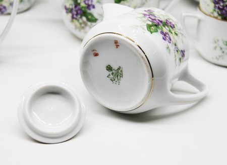 IMG_8982 Сервиз чайный "Фиалки" на 12 персон. Товарищество М.С. Кузнецова. Москва (Дулево), 1898-1917 гг.