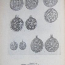 Древнерусские амулеты-змеевики. Т. В. Николаева, А. В. Чернецов. Москва «Наука» 1991 г.