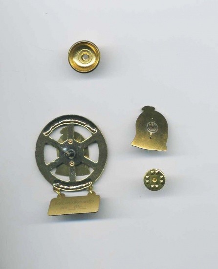 f_catalog_content_8381_3-1 Нагрудный знак «НЭП первый знак за 100 лет» № 65. Сертификат. Знак + фрачник. ООО «Феодоровский завод АВ», СПб 2022 г.