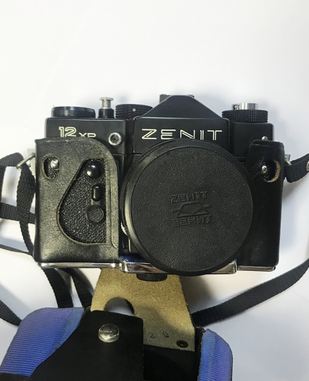 Фотоаппарат Zenit-12xp. СССР 1983–1993 гг.