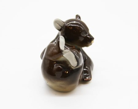 f_catalog_content_5930_3 Резвящийся медвежонок на спине. ЛФЗ