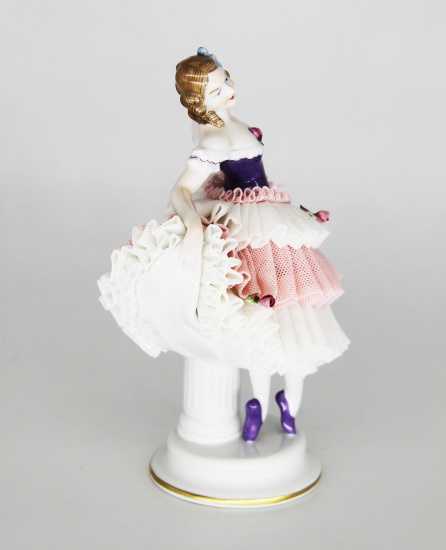 f_catalog_content_7132_2 Танцовщица в фиолетовом лифе. Унтервайсбах (Unterweissbach), Германия 1990-е гг.