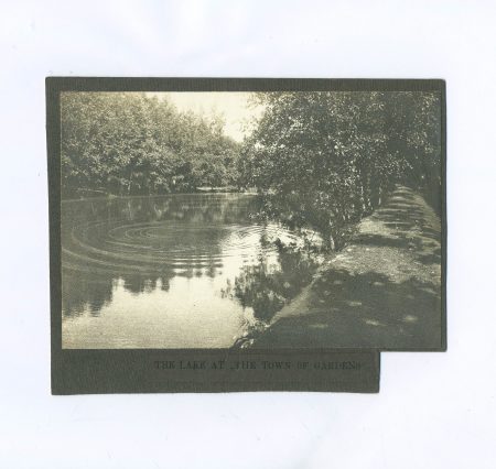 Фото. Владивосток. The lake at "The of gardens" / Озеро в центре сада. Дальний Восток до 1922 г.