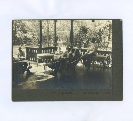 Фото. Владивосток. The verandah of the boarding-house / Веранда пансионата. Дальний Восток до 1922 г.