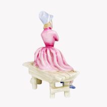 Девушка-мечтательница / Young Dreams. Мануфактура Royal Doulton, Англия 1988-1992 гг.