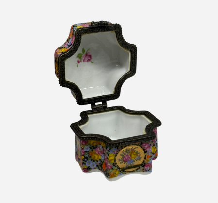 ф 1433 (1) Шкатулка мини (таблетница) Limoges. Франция, Лимож, конец XX в.