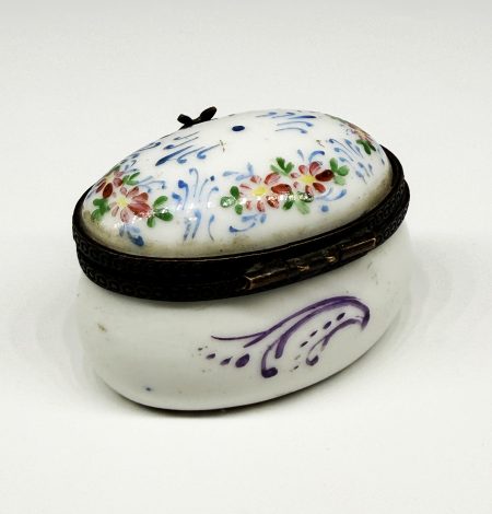 IMG_0247 Шкатулка мини (таблетница) с цветочным орнаментом. Европа, конец XX в.