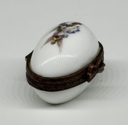 IMG_0253 Шкатулка мини (таблетница) с изображением ангелов. Reutter Porzellan. Германия, конец XX в.