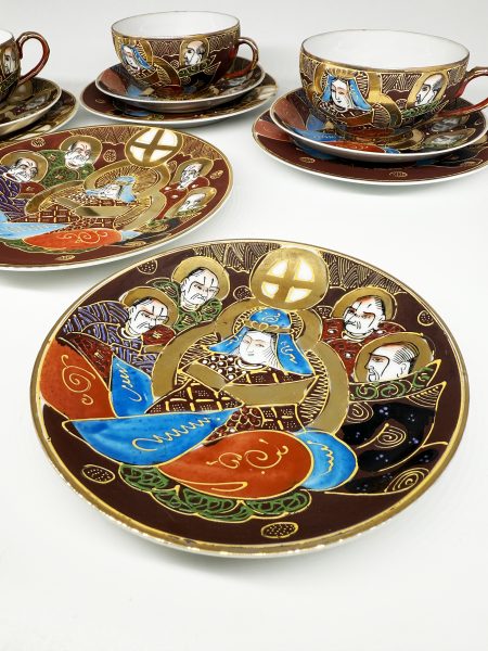 мф 1168 (2) Чайное трио (Чашка с блюдцем) "Самураи" с литофанией. Япония, ХХ в.