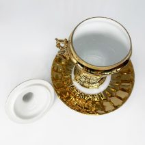 Бокал чайный (кружка) с крышкой и блюдцем "Самовар". Т-ва Кузнецова, Дмитров. Российская Империя 1891-1917 гг.
