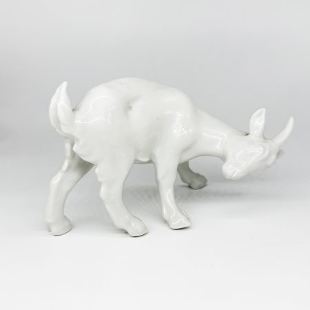 Козел бодающийся (белый). Фирма Royal Copenhagen. Дания, Копенгаген 2008 г.