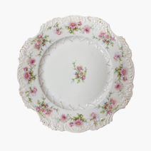 Тарелка сервировочная с фестончатыми краями, выполненная по заказу "Кунст и Альберс". Германия, Мануфактура Hermann Ohme 1904-е гг.