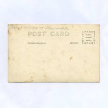 Владивосток. Пересечение ул. 1-ая Морская / Алеутская (Аптека Шарапова, Парикмахерская). Без указания издания, 1920-е гг.