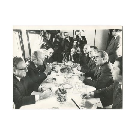 №  9 Приезд Л.И. Брежнева во Владивосток. Фото 18,5 х 24 см. Ч/б. СССР 1974 г.