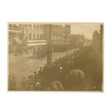 Фотография. Иностранная кавалерия на Светланской. Владивосток. Предположительно 1918-1922 гг.